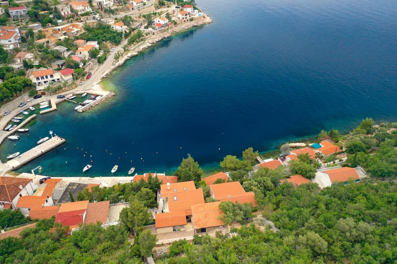 Villa Relax , With Seaview And Two Pools Near Beach Starigrad  Eksteriør bilde