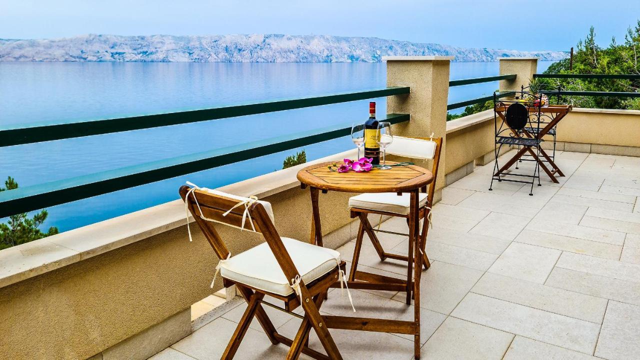 Villa Relax , With Seaview And Two Pools Near Beach Starigrad  Eksteriør bilde
