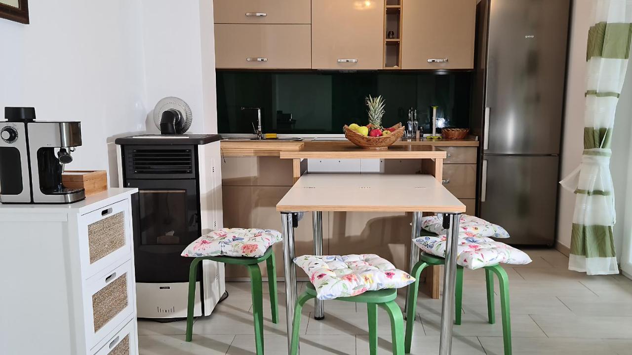 Villa Relax , With Seaview And Two Pools Near Beach Starigrad  Eksteriør bilde